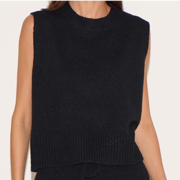 PrettyLittleThing Black Ribbed Knit sleeveless top stretchy 12 - Picture 2 of 7